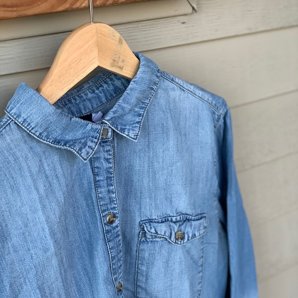 Comfy denim-colored button-up - Picture 2 of 4